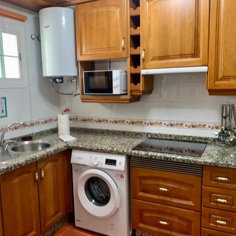 Apartamento en la Carihuela cerca playa - Apartamento de 1 dormitorio - 18