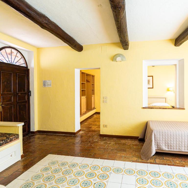 Hotel Pescille Country House by Double Hospitality - Camera Tripla Classic - 4