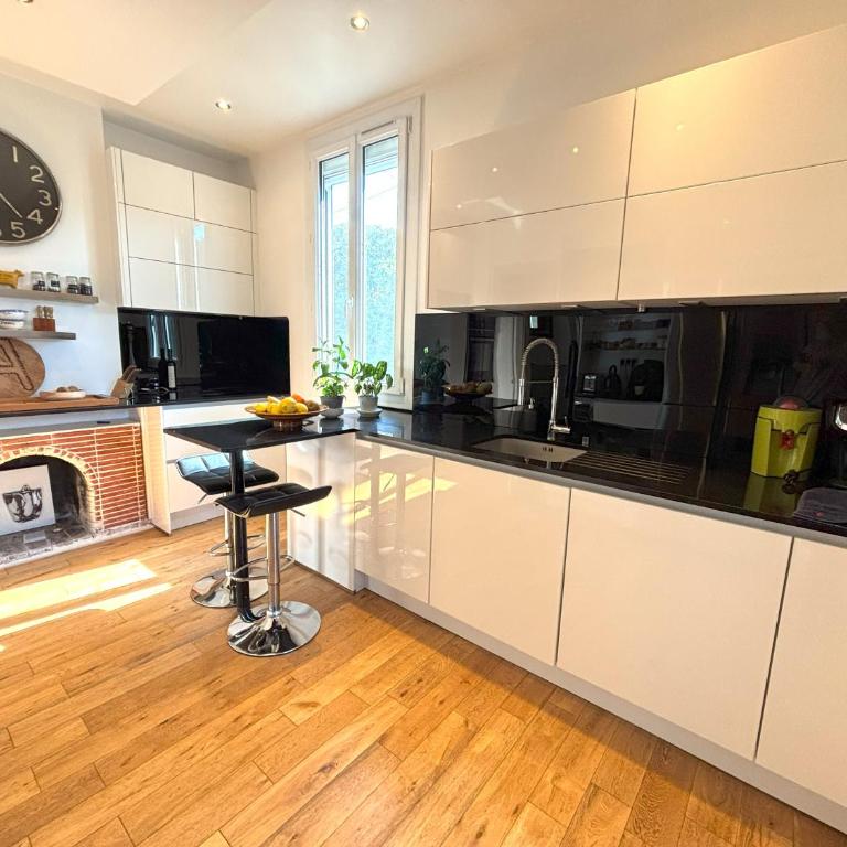 Cannes Villa Warm, Peaceful Retreat with Private Garden & Pool - Villa avec Piscine Privée - 14
