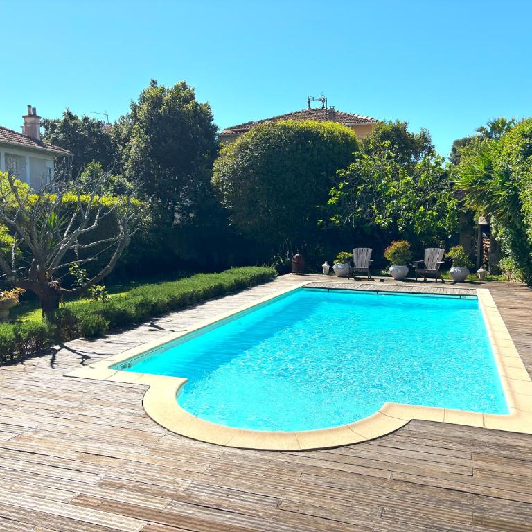Cannes Villa Warm, Peaceful Retreat with Private Garden & Pool - Villa avec Piscine Privée - 11