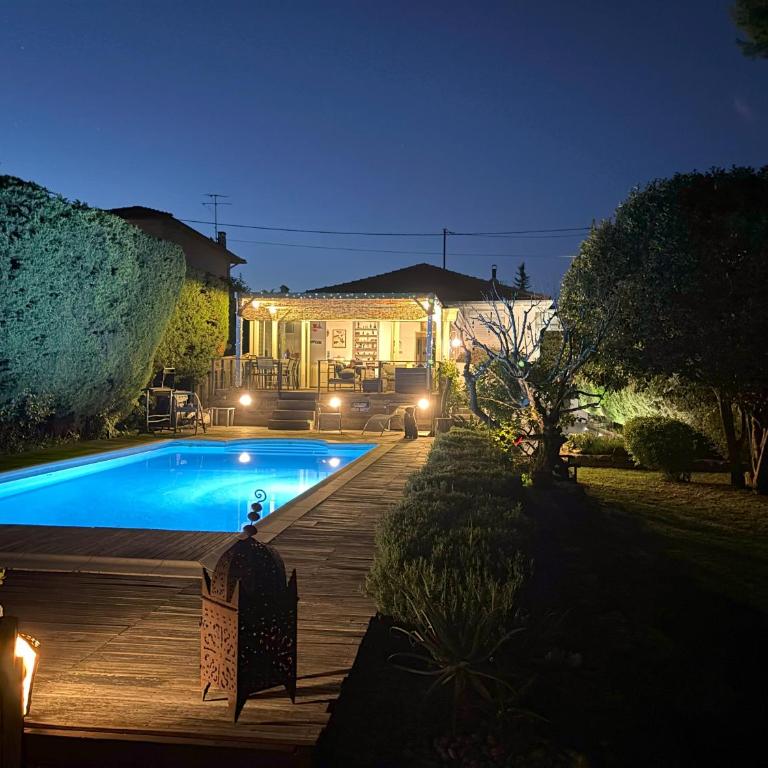 Cannes Villa Warm, Peaceful Retreat with Private Garden & Pool - Villa avec Piscine Privée - 3