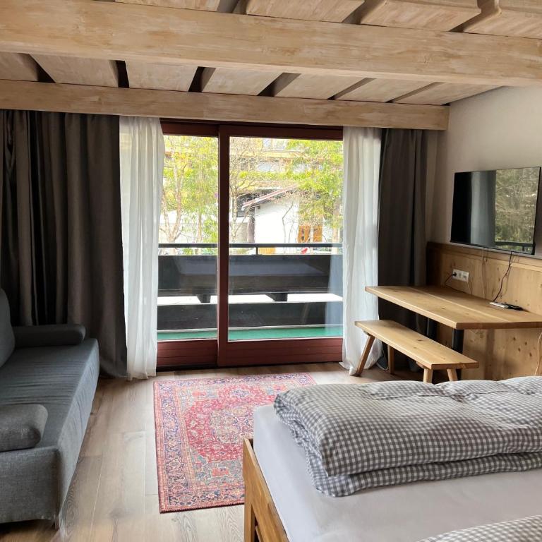 B&B in Seefeld - Familiensuite mit Balkon - 2