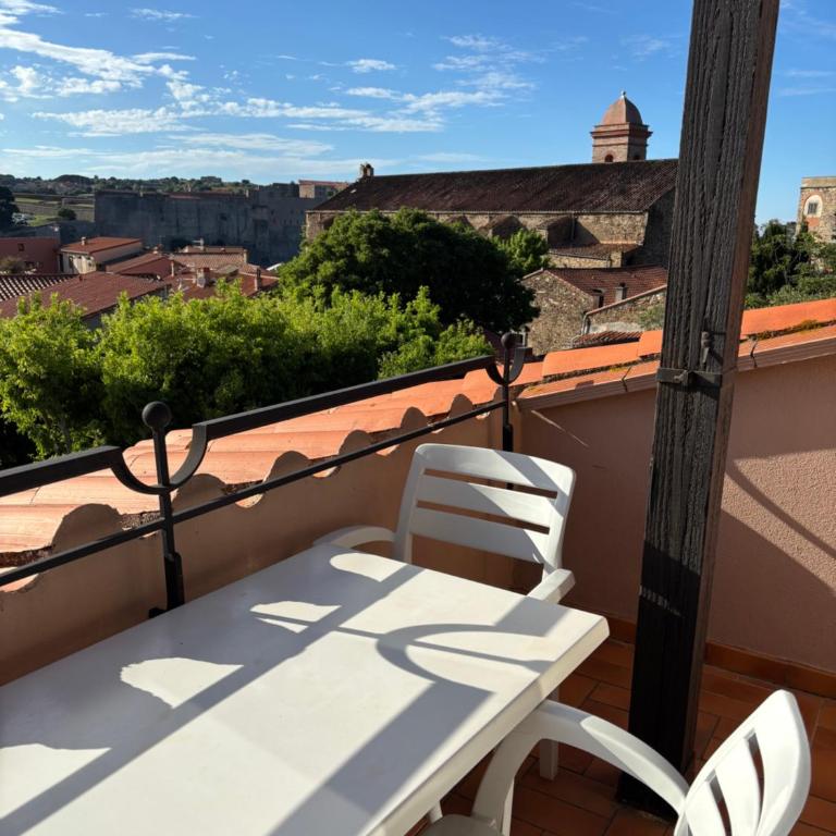 T3 dans Résidence avec Parking et Piscine, situé au 3ème étage - Appartamento con 2 Camere da Letto e Balcone - 5
