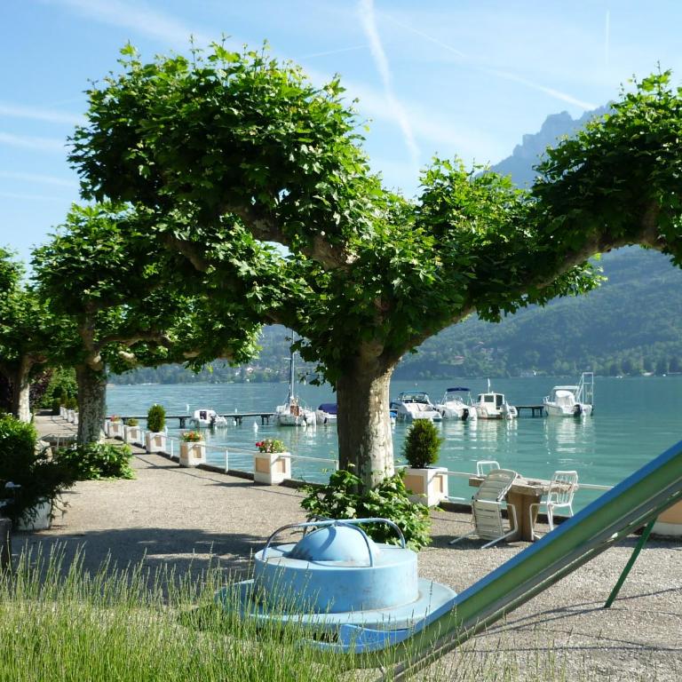 Le Nid du Lac, appartement en duplex au bord du lac d'Annecy, résidence avec plage privée - Appartement 2 Chambres - Vue sur Lac - 16