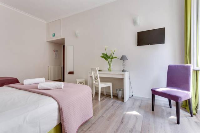 B&B Gallia's Rooms - Camera Tripla con Bagno Privato Esterno - 9