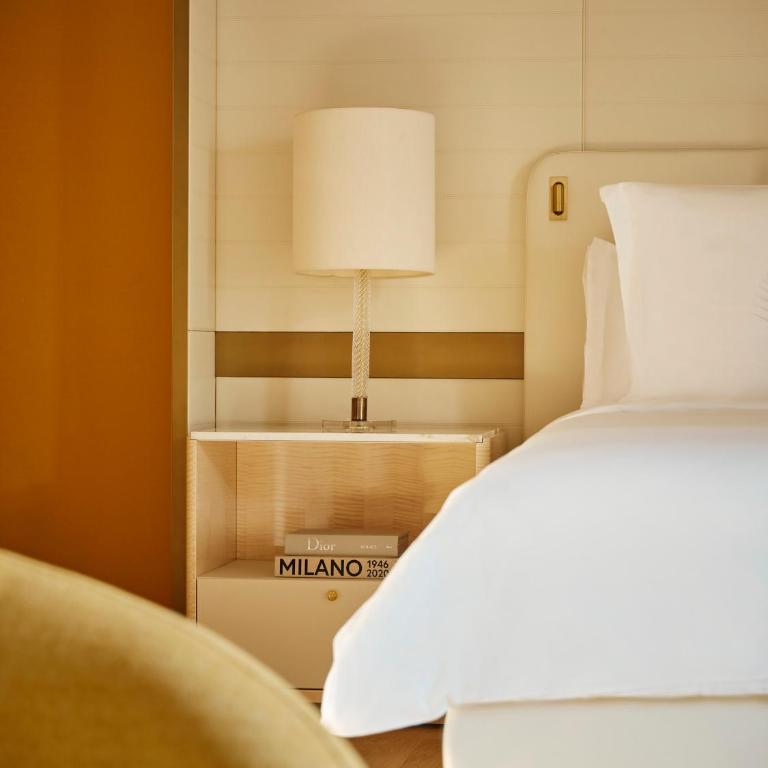 Four Seasons Hotel Milano - Suite Fresco con Letto King-Size - 5