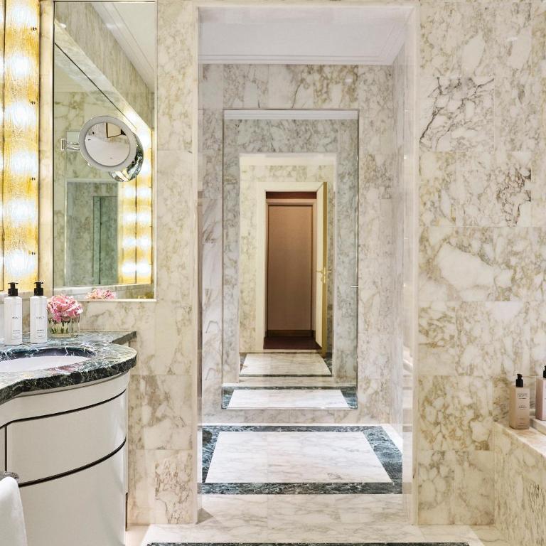 Four Seasons Hotel Milano - Suite Fresco con Letto King-Size - 8
