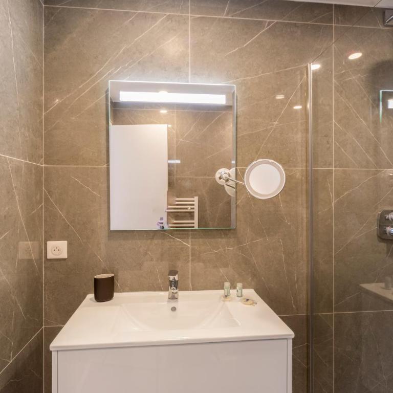 Modern and renovated apartments next to the CROISETTE and PALAIS DES FESTIVALS - Estudio Deluxe con cama grande - 11