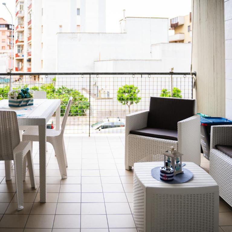 Sisters in law blue house - Two-Bedroom Apartment - 10
