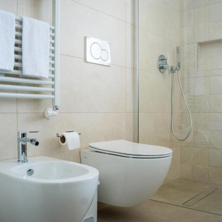 Sisters in law blue house - Two-Bedroom Apartment - 24