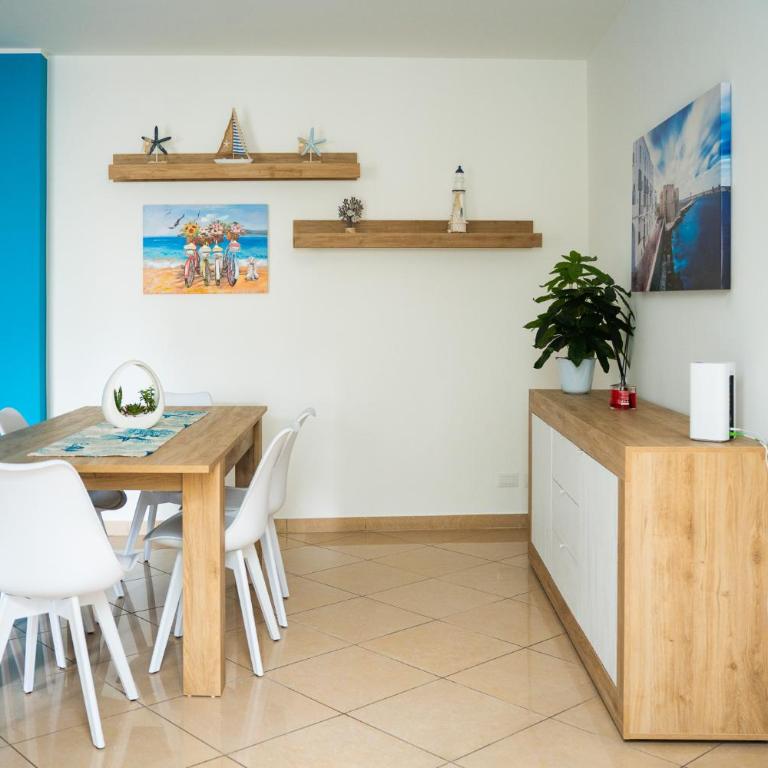 Sisters in law blue house - Two-Bedroom Apartment - 27