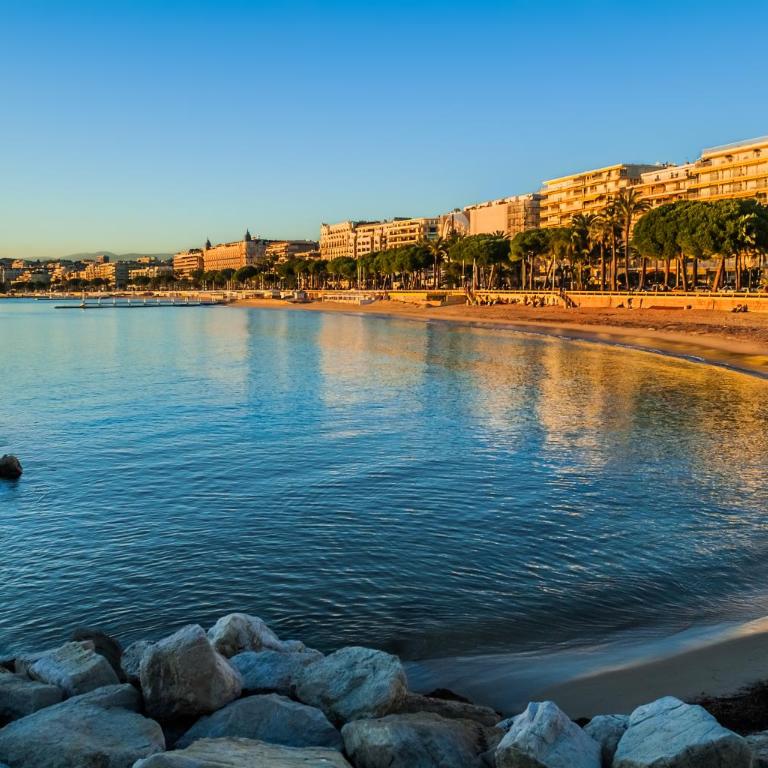 Modern and renovated apartments next to the CROISETTE and PALAIS DES FESTIVALS - Estudio Deluxe con cama grande - 20