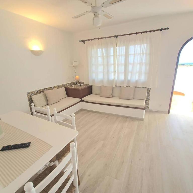 Apartamento con terraza y vistas al mar en Son Bou - Two-Bedroom Apartment with Balcony and Terrace - 11
