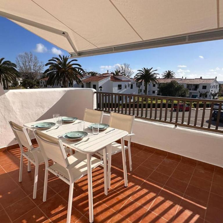 Apartamento con terraza y vistas al mar en Son Bou - Two-Bedroom Apartment with Balcony and Terrace - 3