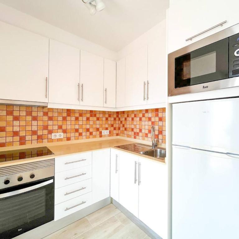 Apartamento con terraza y vistas al mar en Son Bou - Two-Bedroom Apartment with Balcony and Terrace - 16