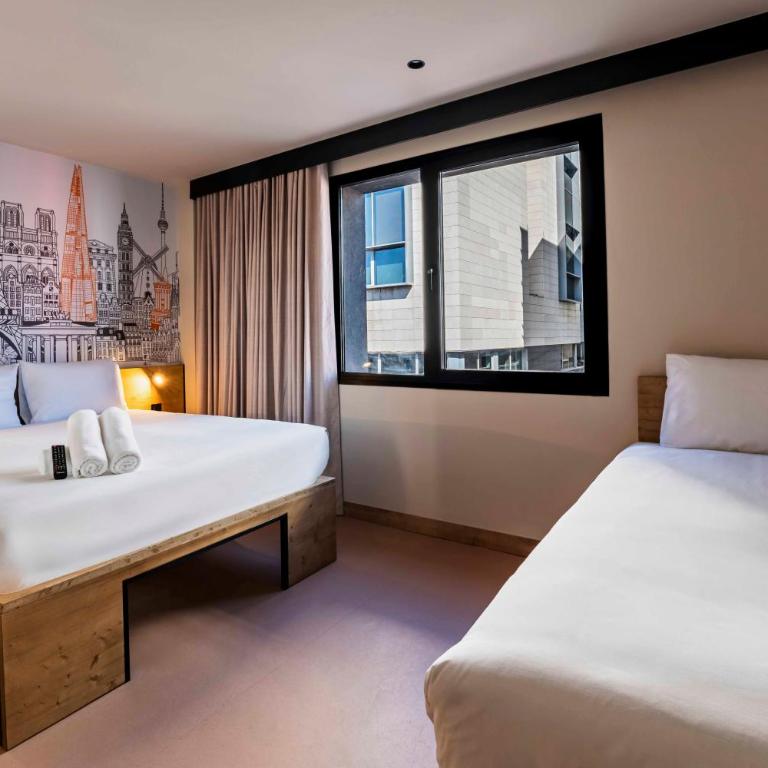 easyHotel Madrid Alcala - Standard Triple Room - 5
