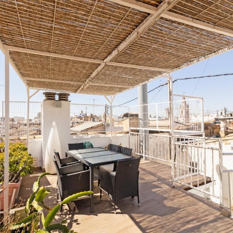 GuestReady - Charming place in Valencia - Three-Bedroom Apartment - 9
