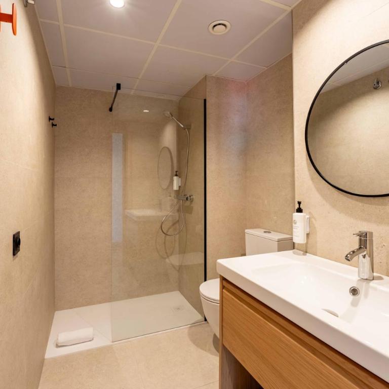 easyHotel Madrid Alcala - Standard Double Room - 13