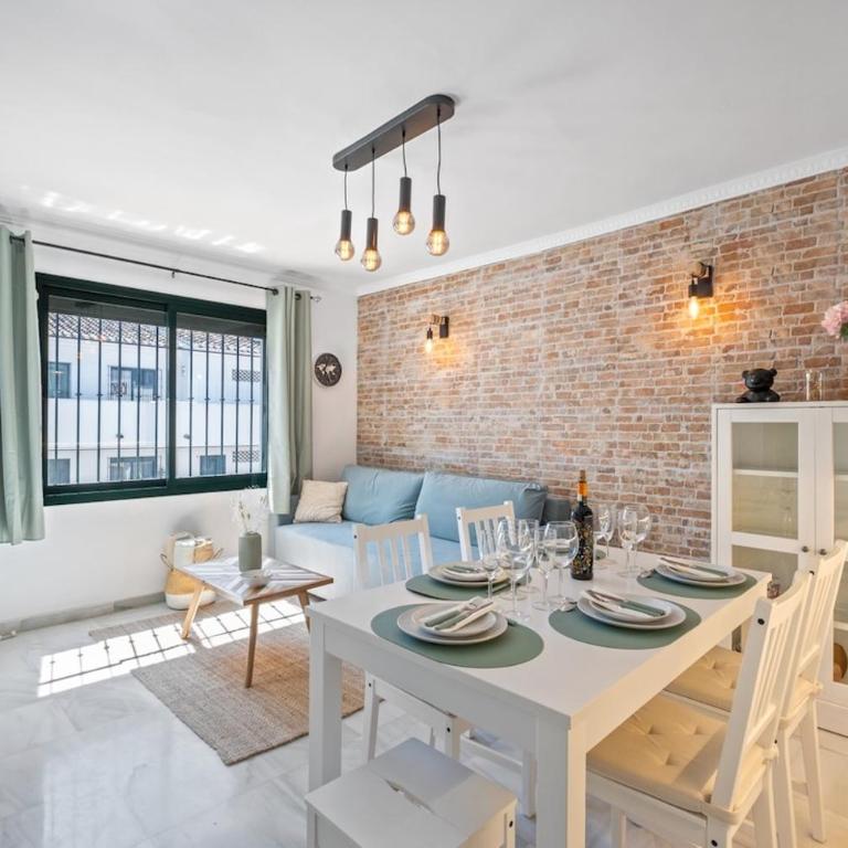 Cozy & Family-friendly - La Paloma Park - Two-Bedroom Apartment - 1