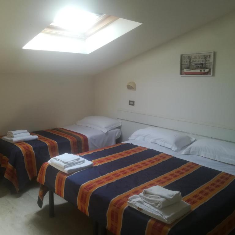 Hotel Derna - Camera Matrimoniale Economy - 7