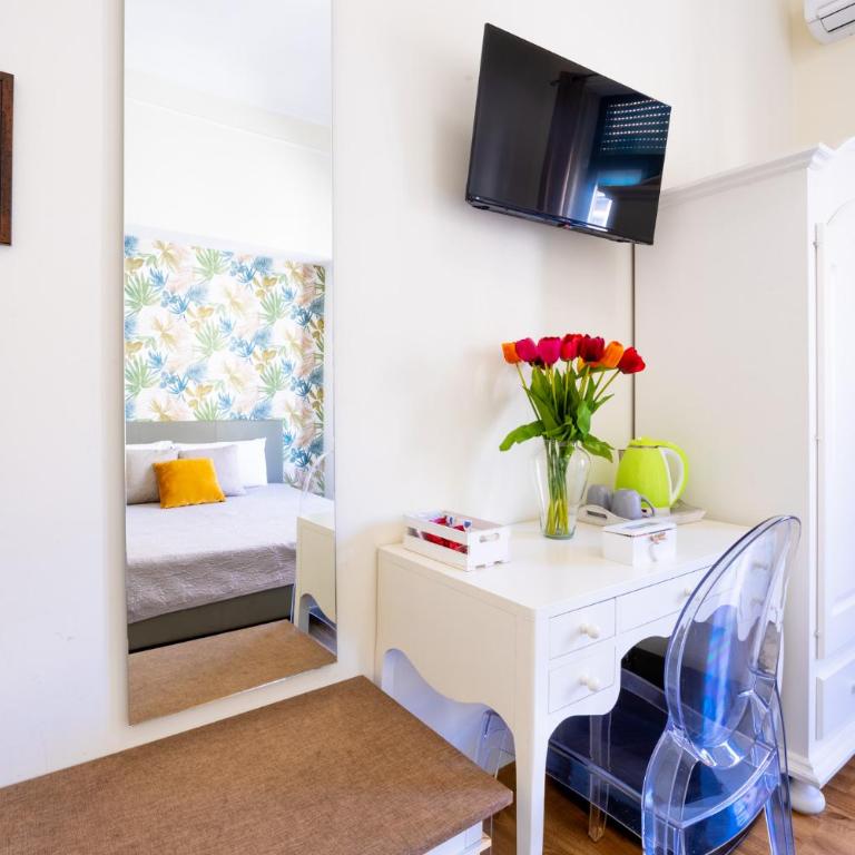Il Sonaglio - Double Room with Balcony - 6
