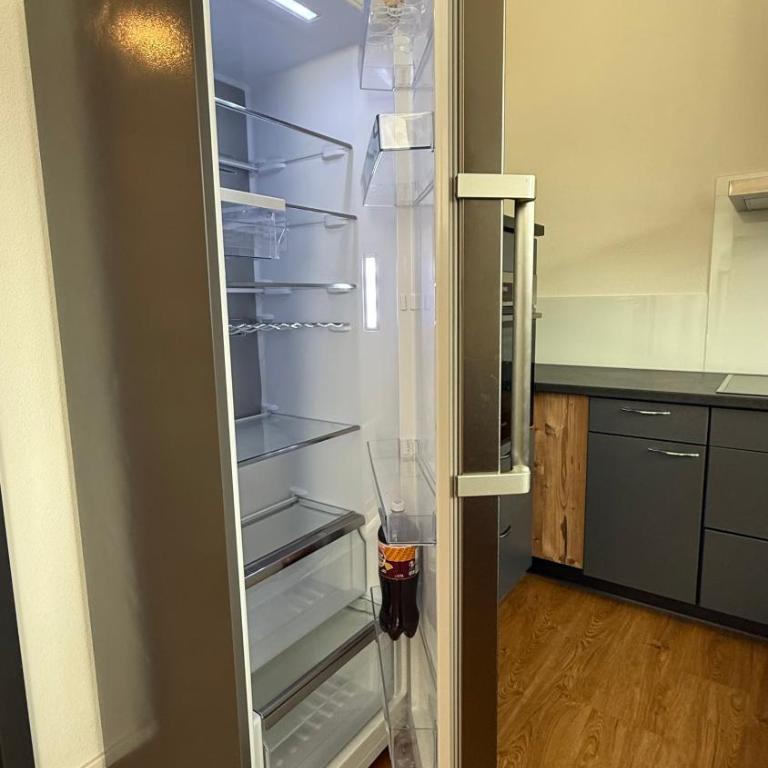 Ferienwohnung Weitblick Wangen im Allgäu - Zwei Schlafzimmer - Terrasse - Kamin - Deluxe Apartment mit 2 Schlafzimmern und Gartenblick - 18