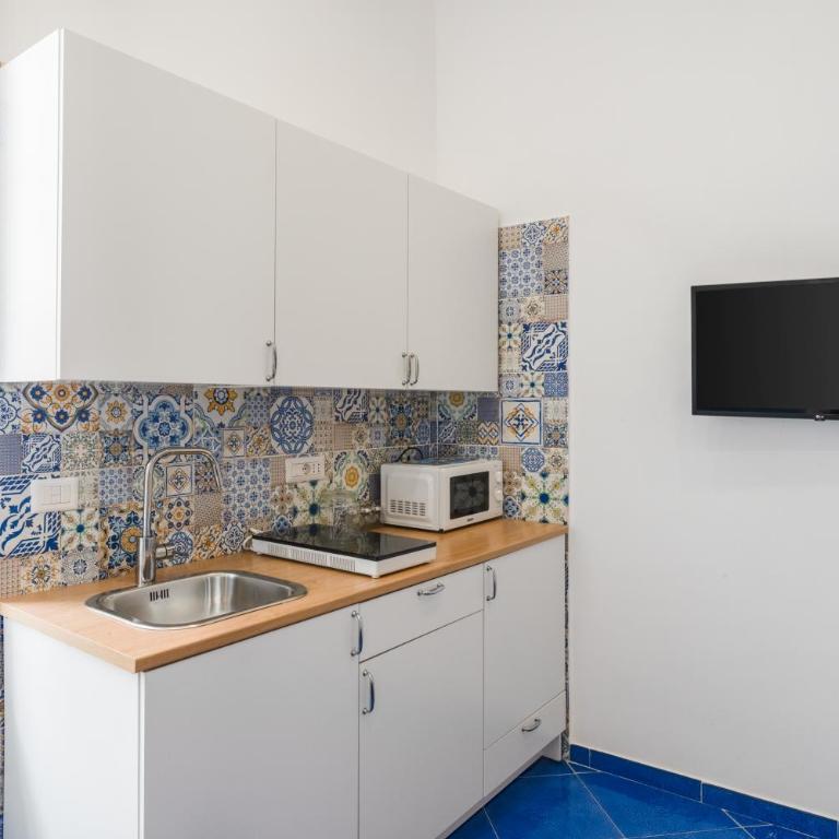 Sunset Luxury Rooms - Camera Deluxe - 6