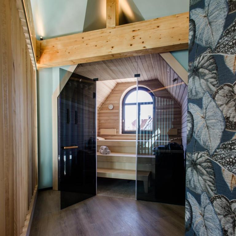 4K - Rooftop-Pool und klimatisierte Zimmer - Superior Doppelzimmer, inklusive Zugang zur Sauna - 5