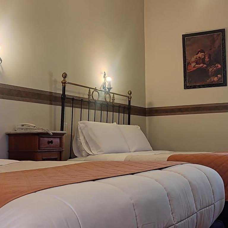 Hostal Colonial Potosi - Habitación Doble Superior - 2 camas dobles - 1