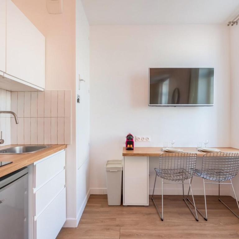 Charming Lille St Michel studio - Apartment - 7