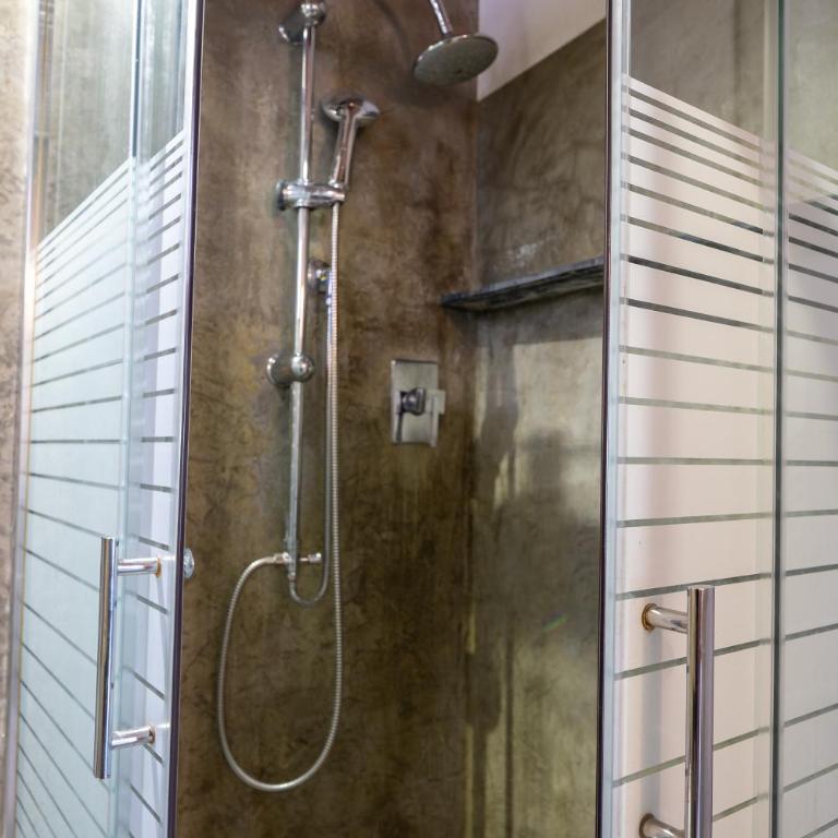 lovingenoa Light - Passion - One-Bedroom Apartment - 15