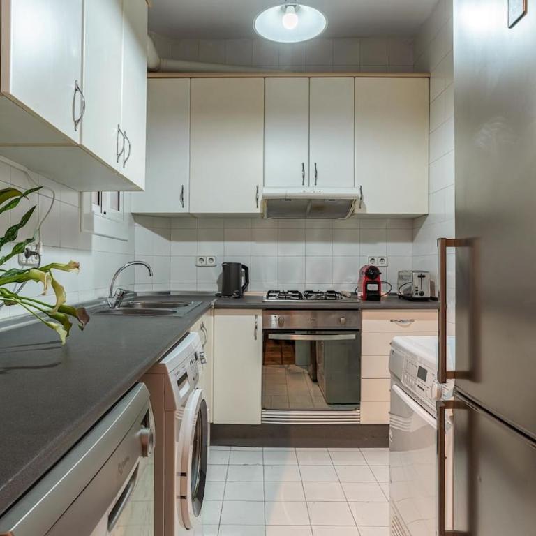 Canela Homes MIDTERM MONUMENTAL - Apartamento de 4 dormitorios con balcón - 17
