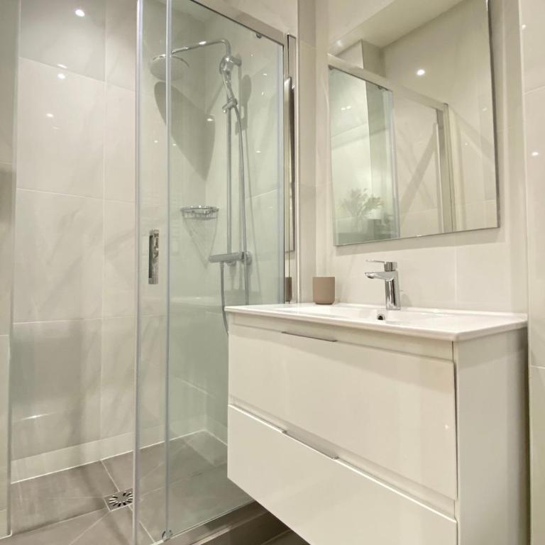 GuestReady - Sleek emerald escape in the 13th arr. - Appartement - 5