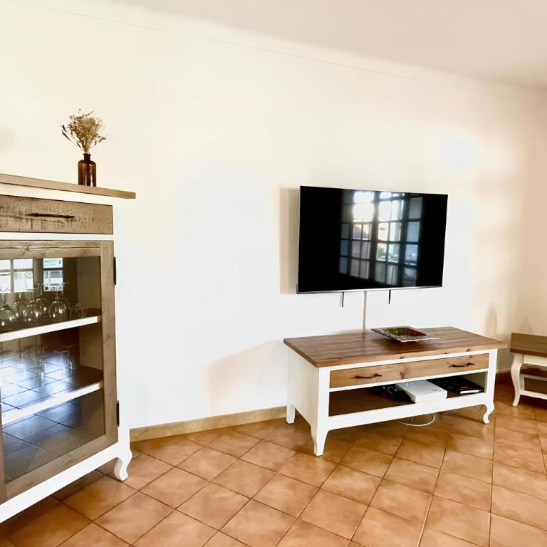 VILLA CONSTANCE - Swimming pool & Parking - sleeps 8 - Villa - 13
