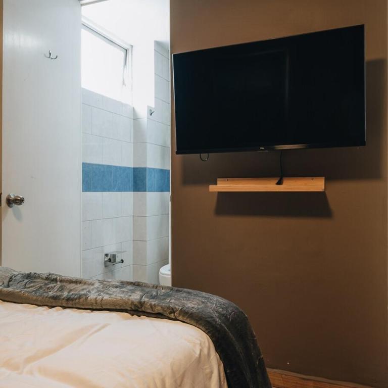 Parque España Hideaway - Three-Bedroom Apartment - 6