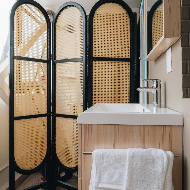 Parque España Hideaway - Three-Bedroom Apartment - 36