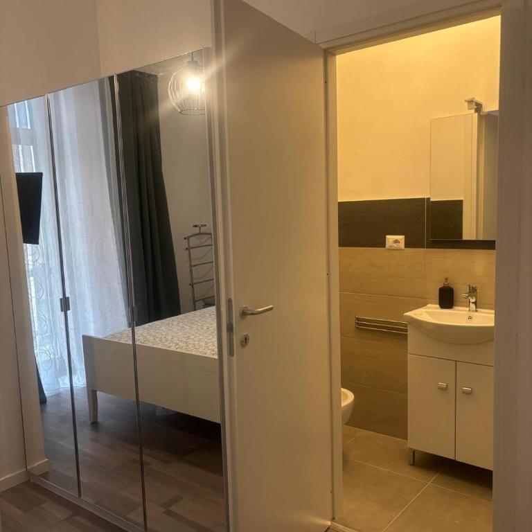 PORTA FURBA Suites - Camera Matrimoniale/Doppia con Letti Singoli - 13