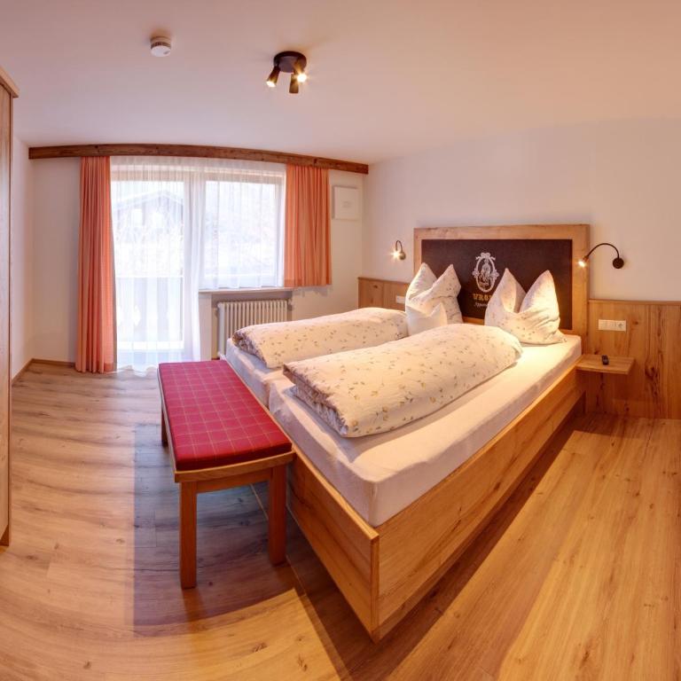 Gasthof-Appartements Vroni - Chiemgau Karte - Apartment mit 2 Schlafzimmern und Balkon - 4