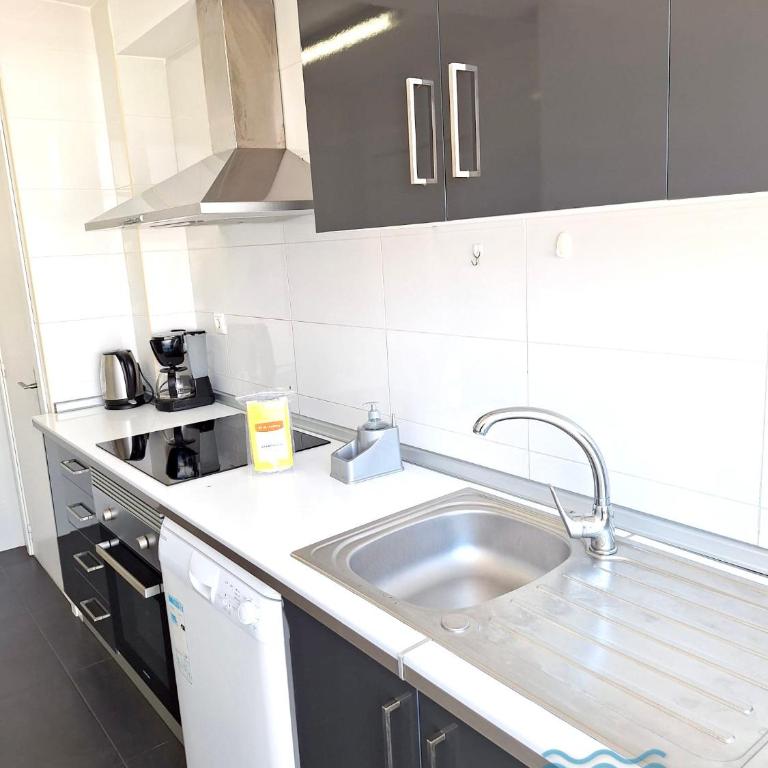 APARTBEACH CAPRI FRONT BEACH CLIMA y WIFI - Apartment - 21