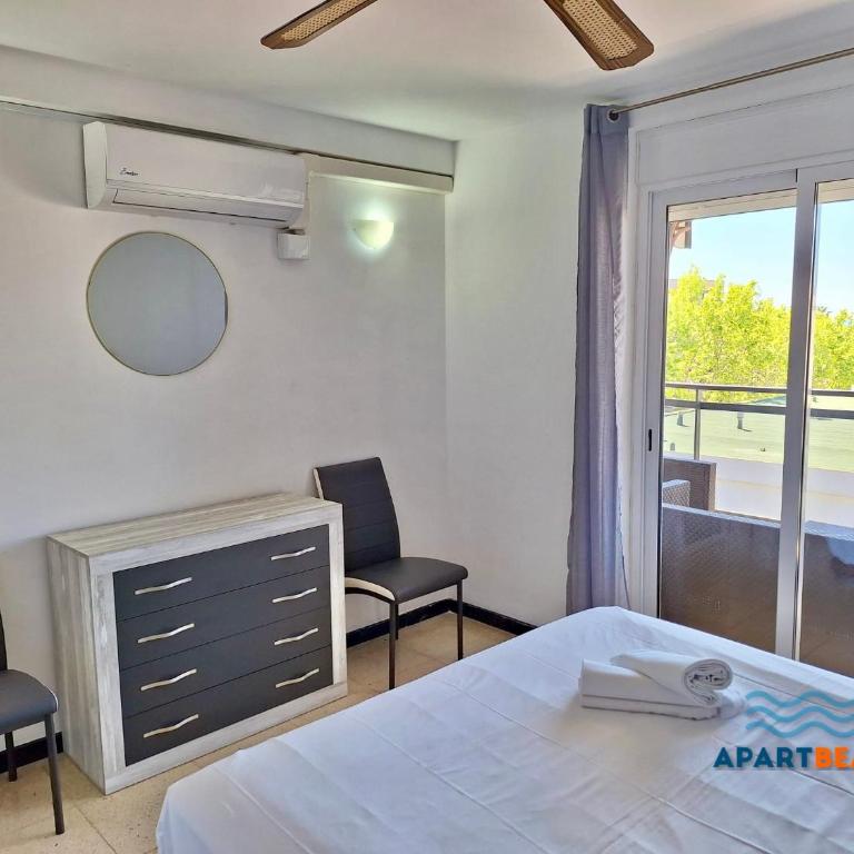 APARTBEACH CAPRI FRONT BEACH CLIMA y WIFI - Apartment - 5