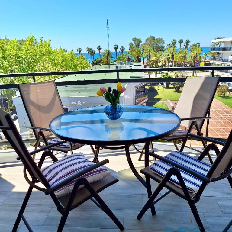 APARTBEACH CAPRI FRONT BEACH CLIMA y WIFI - Apartment - 2