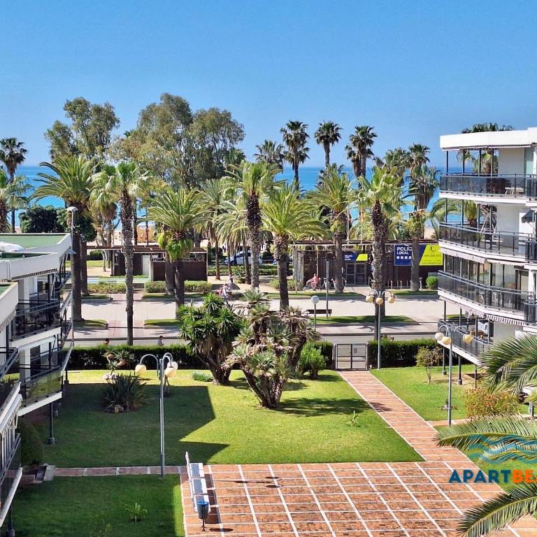 APARTBEACH CAPRI FRONT BEACH CLIMA y WIFI - Apartment - 1