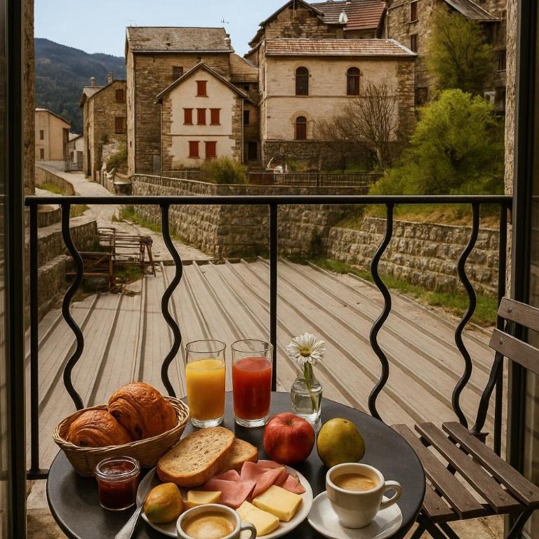 Hotel Restaurant Le Col de Crous - Chambre Familiale avec Balcon - 1
