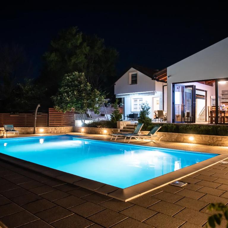 Villa Tia - Villa with Private Pool - 12