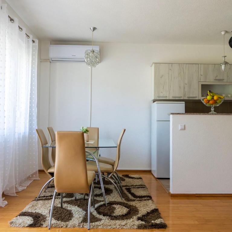 Apartman RiS - Deluks Apartman sa 2 Spavaće Sobe i Pogledom na Vrt - 6