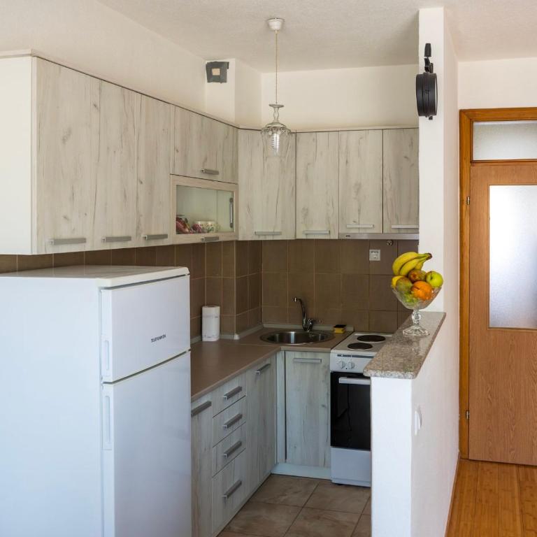 Apartman RiS - Deluks Apartman sa 2 Spavaće Sobe i Pogledom na Vrt - 20