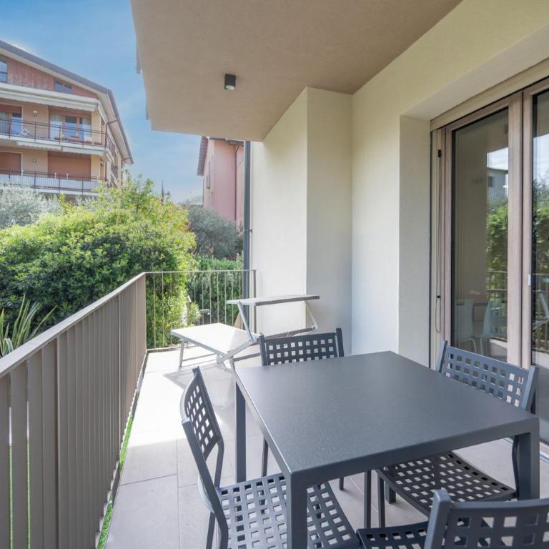 ApartmentsGarda - Eleonora Studio 7 - Monolocale con Balcone - 9
