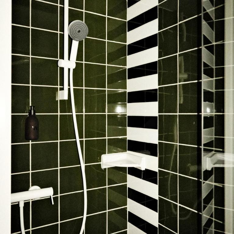 Chez Georges - Auberge Contemporaine - Chambre Double avec Salle de Bains Privative - 3