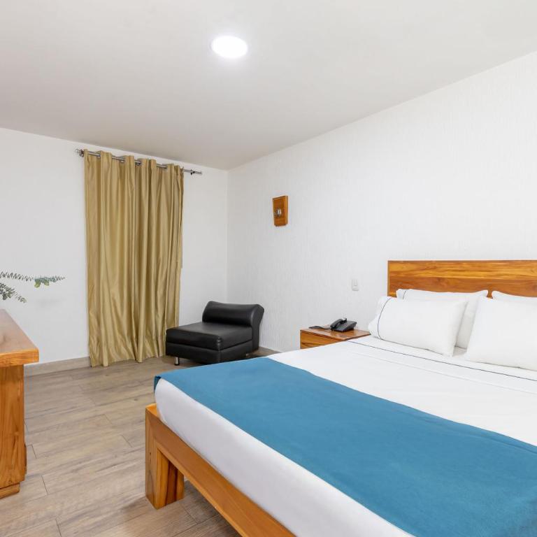 Hotel Prada - Queen Suite with Spa Bath - 6