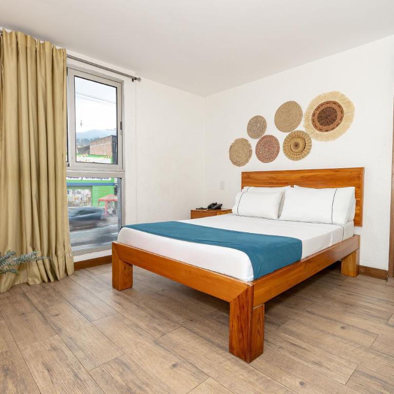 Hotel Prada - Suite con bañera de hidromasaje y cama grande - 1